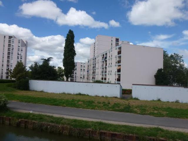 Canal de Bourgagne. Dijon. PK 217.5_120620. PK 213_120620