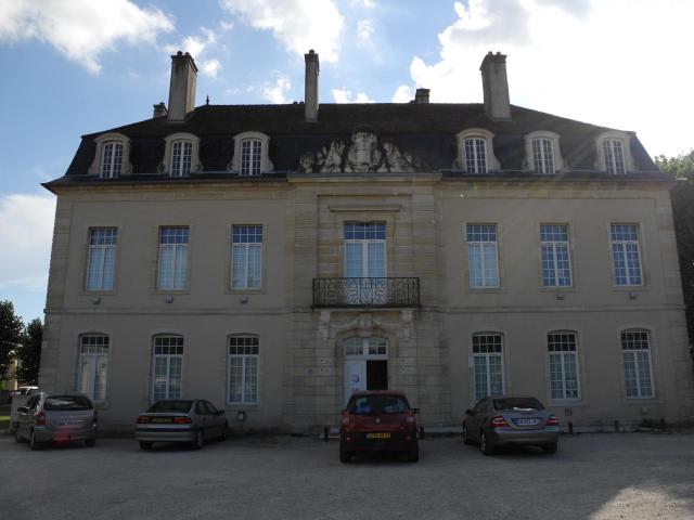 Façade Est du château de Genlis
