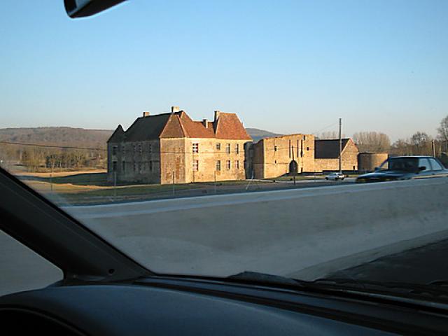 Chateau d'Eguilly sur l'A6