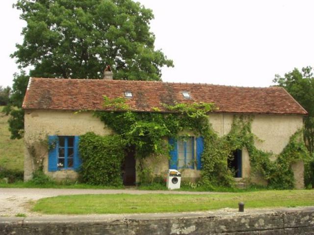 Canal de Bourgogne Sud, No 5 Écluse de Chevrotte