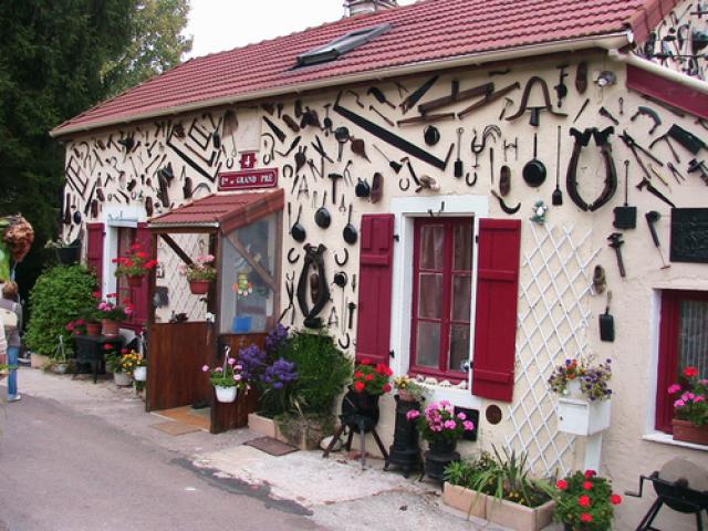 Ecluse décorée vers Vandenesse
