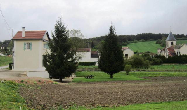 Gomméville (Côte-d'Or) : le haut du village