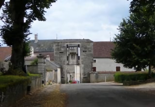 Grancey le château, la porte d'en haut