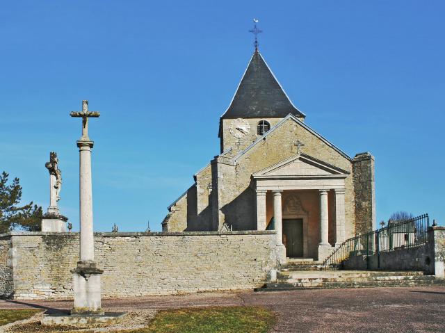 Croix de mission et église Saint-Georges à Buncey