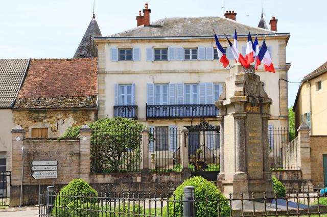 Monument aux morts de Vitteaux