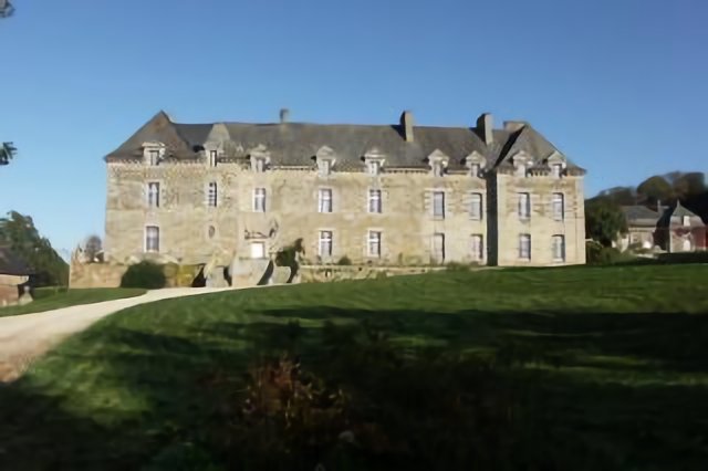 Chateau de Coueslan, near Caulnes