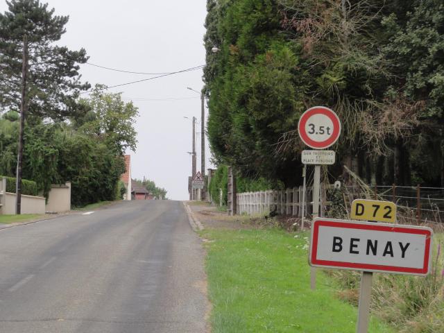 Benay (Aisne) city limit sign