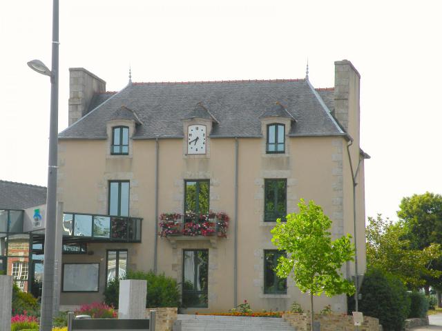 La mairie de Pleslin-Trigavou.