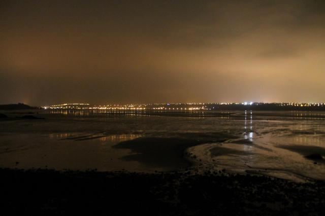 Baie de Saint-Brieuc vue de nuit.