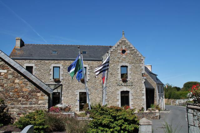 La mairie de Pommerit-Jaudy.