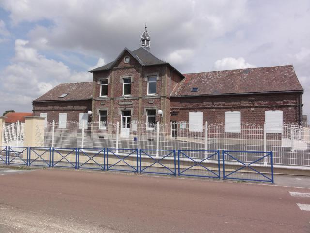 Prémont (Aisne) mairie-école