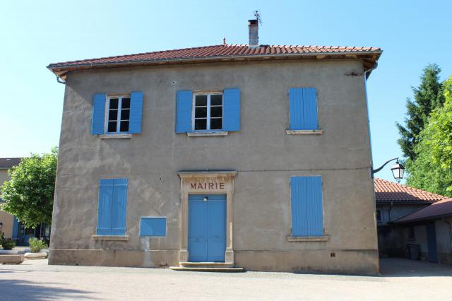 Mairie de Lurcy.