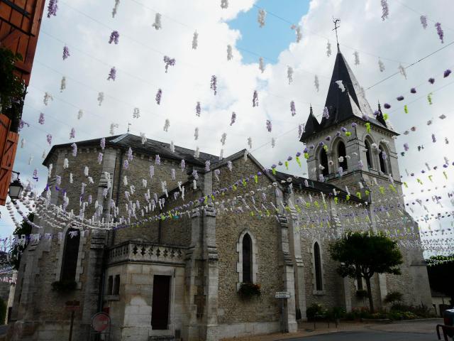 L'église Saint-Marc vue du sud-ouest, Champcevinel, Dordogne, France.