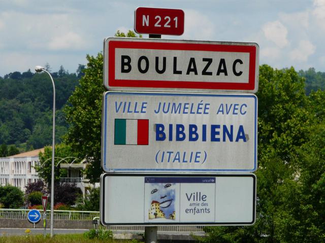 Panneau de jumelage de Boulazac, Dordogne, France.