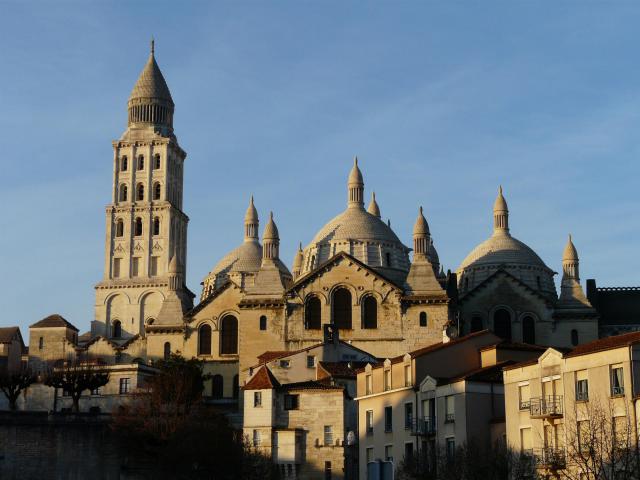 La cathédrale Saint-Front vue depuis le sud-est, Périgueux, Dordogne, France.