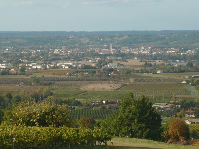 Vue sur Bergerac depuis le château de Monbazillac
