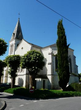 Église Notre-Dame de l'Assomption vue du nord-est, Trélissac, Dordogne, France.