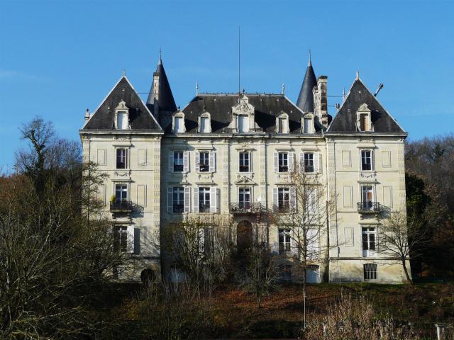 La façade est du château de la Roche à Annesse-et-Beaulieu, Dordogne, France