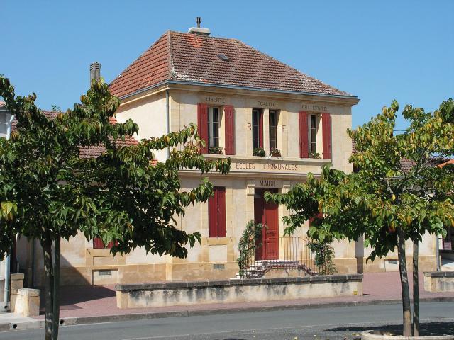 Mairie de Saint Pierre d'Eyraud