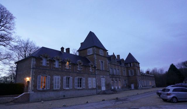 Vue du village. La château.