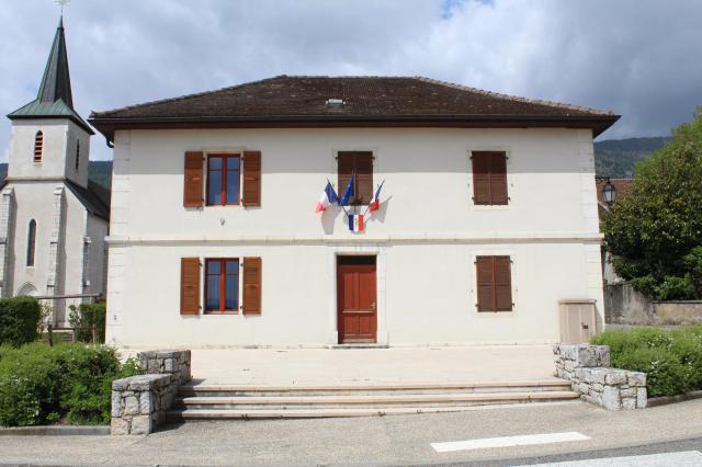 Mairie de Péron.