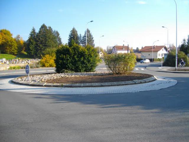 Rond-point au cimetière de la rue de Dasle