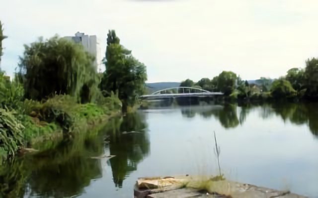 Nouveau Pont, vue de la promenade espace Japy au bord du Doubs à AUDINCOURT