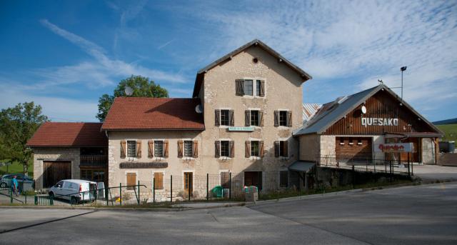 Cet édifice est répertorié dans la base Mérimée, base de données sur le patrimoine architectural français du ministère de la Culture, sous la référence PA00101795 .