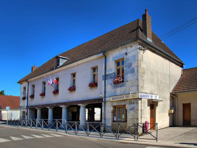 Marchaux : la mairie-lavoir