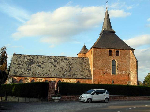 Rogny (Aisne, France) - L'église fortifiée.