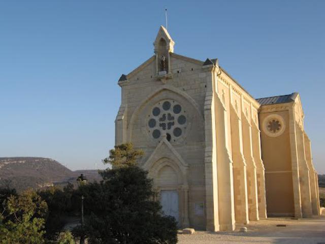 Eglise Saint Joseph de Roussas