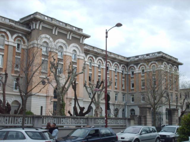 Façade de l'ancien Grand séminaire,fr:Lycée Privé Catholique Montplaisir de Valence (Drôme, France, UE)