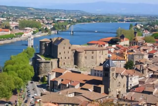 Tournon-sur-Rhône - Vue d'ensemble sur le centre ville