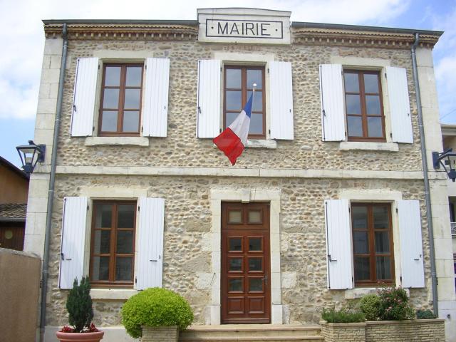 la mairie de Chanos-Curson