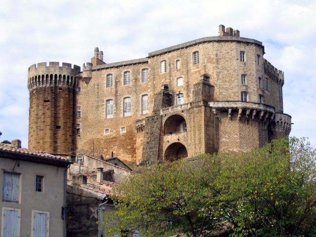 Château de Suze la Rousse, Drôme, France.