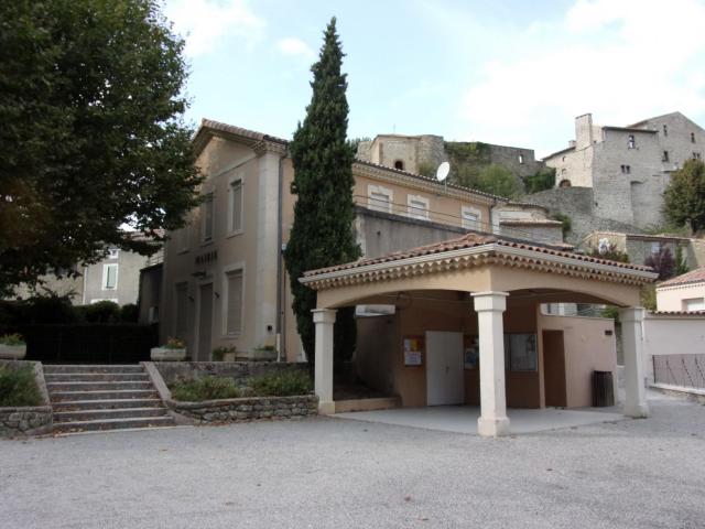 mairie du Poët Célard