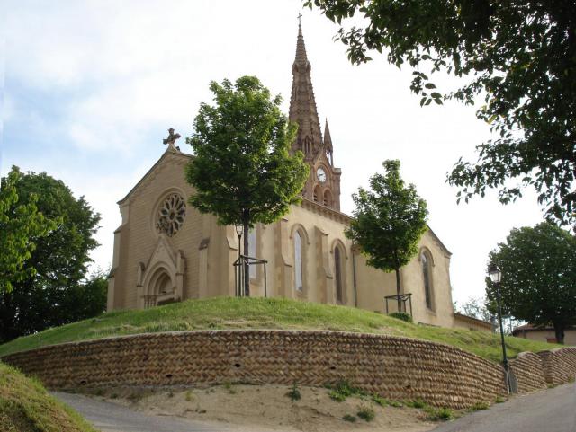église Saint Martin à Saint-Martin d'Août dans la Drôme