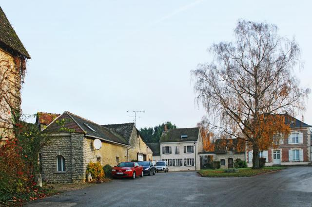 place du Carrouge à Vesly (Eure)