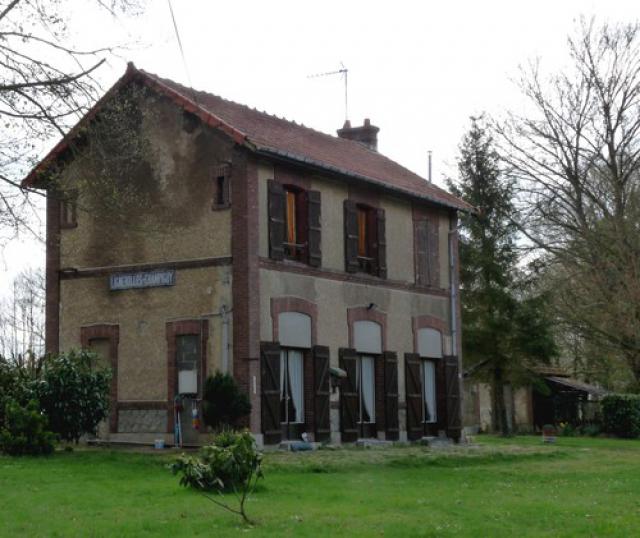 Ancienne gare Lignerolles/Champigny sur l'axe Dreux/St André de l'Eure