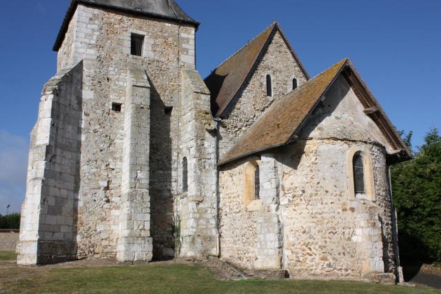 Venables - Eglise Notre-Dame Vue générale du Sud-Est