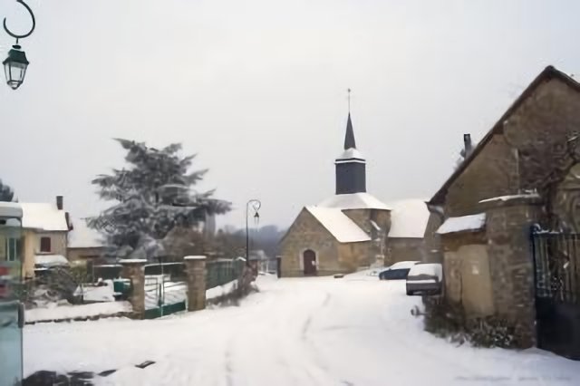 L'Eglise vue de la rue Gonet