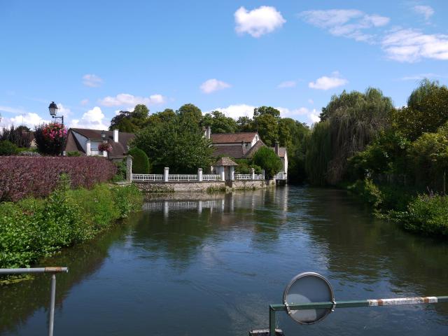 L'Eure à Pacy-sur-Eure (Eure, France).
