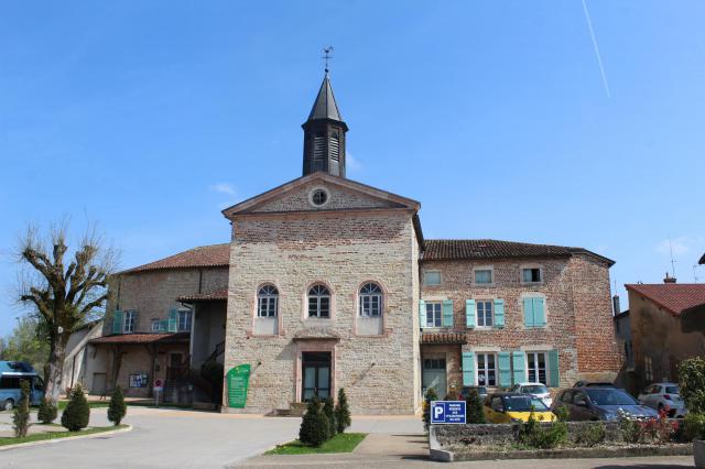 Ancien hôpital-hospice de Saint-Trivier-de-Courtes.