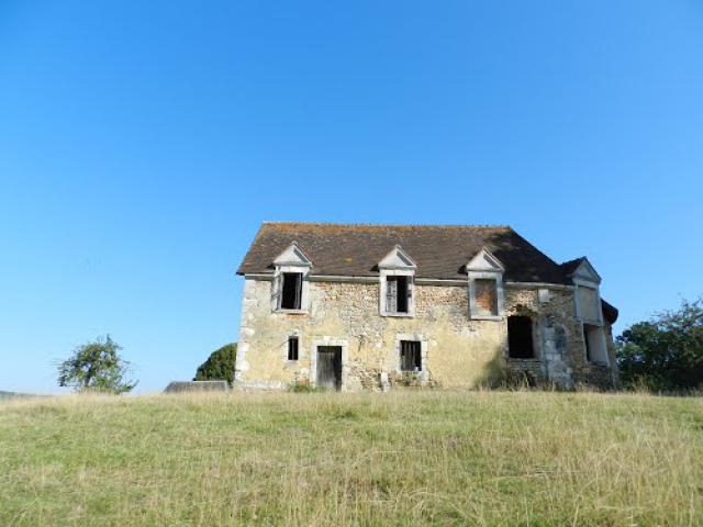 Nassandres, bâtisse bientôt en ruine...