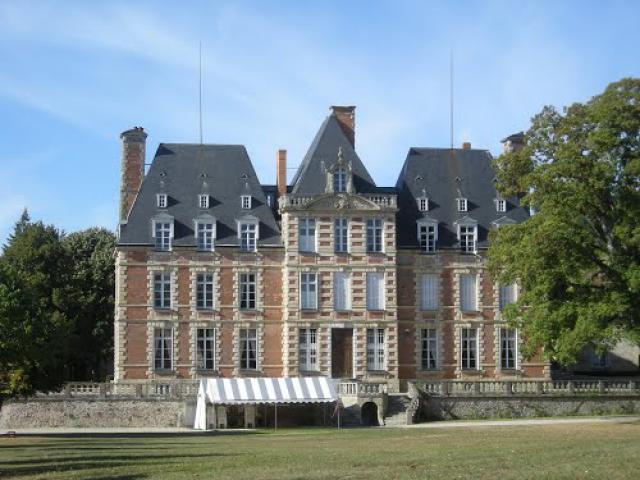 château de Ménilles, façade sur le parc