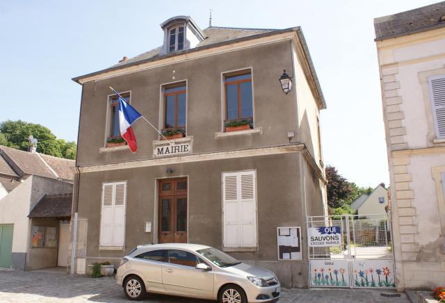 Mairie de Gandelu et école primaire de la commune